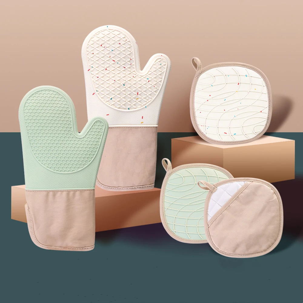 Silicone Oven Mitts Set – Heat-Resistant, Non-Slip Microwave Gloves with Pan Mats for Baking, Cooking & BBQ