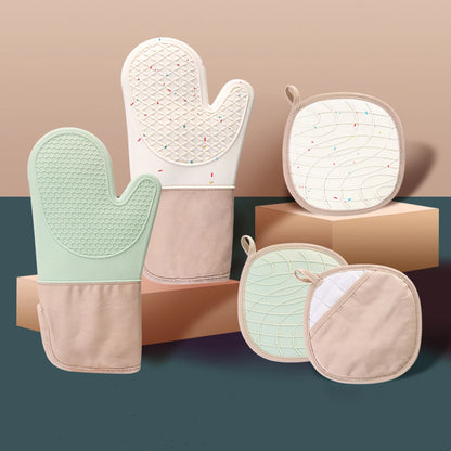 Silicone Oven Mitts Set – Heat-Resistant, Non-Slip Microwave Gloves with Pan Mats for Baking, Cooking & BBQ